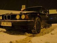 Witam.
Dziś mam do zaoferowania bmw e34 z silnikiem M20 12 zaworów.
Bogate Wyposażenie a mianowicie:
-Elektryczne szyby,
-centralny zamek,
-wspomaganie kierownicy,
-Skóra,
-Elektryczne fotele,
-Podgrzewane fotele,
-elektryczne lusterka,
-Radio.
Oc do