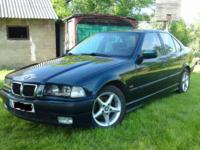 Mam do sprzedania BMW E36 318 TDS
Pojemność 1.8 diesel 90 KM.
Przebieg to ok 246000 km
wyposażenie:
2x el.szyby
el. podgrzewane lusterka
climatronic 2 strefowy (sprawny)
radio cd/mp3
wspomaganie kierownicy
ABS
2x Poduszki powietrzne
komputer pokładowy