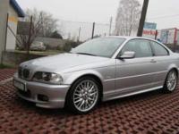 Sprzedam BMW e46 330Ci 2002rok przebieg 136tys km.Pojazd w moim posiadaniu od ponad roku. Wyposażenie:Klimatyzacja, El.Lusterka, El.Szyby x4 otwierana/domykane z pilota, El.Fotele+pompowane,Skórzana tapicerka, Czujnik deszczu, Centralny zamek, Wspomaganie