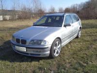 sprzedam bmw e46 300i touring 231ps z 09.2000r.pol roku w kraju,nie szpachlowane,nie spawane,ksiazka serwisowa,komplet dokumentow.bogato wyposazone:abs,esp,6x airbag,centralny zamek,el szybyx4,tempomat,czujnik deszczu,kierownica z multifunkcja,fotele pol