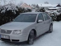 Witam mam na sprzedaż piękną Bore auto jest w stanie bardzo dobrym.Samochód jest po kapitalnym remoncie zawieszenia przód i tył,po wymianie wszystkich płynów i filtrów oraz kompletnego rozrządu.Auto posiada cztery nowe opony zimowe.Wszelkie informacje