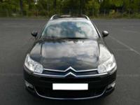 CITROEN C 5 2,0 DIESEL O MOCY 140KM
ROK PROD. 2009!!!!
SZKLANY DACH!!!!
WERSJA EXCLUSIVE!!!
!!! CENA PO OPŁATACH CELNO SKARBOWYCH FAKTURA VAT MARŻA!!!
POJEMNOŚĆ:1997
MOC:140 KM
SKRZYNIA BIEGÓW - AUTOMATYCZNA
BEZWYPADKOWY MIERZONY MIERNIKIEM LAKIERU ŻADEN