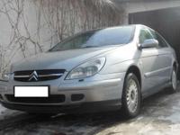 Witam mam do zaoferowania pięknego Citroena C5 z bardzo dobrym silnikiem 3.0 V6.Auto jest doinwestowane ponieważ auto użytkuje codziennie i musi być sprawne.W samochodzie 500 km temu został wymieniony olej wraz z filtrami,rozrząd oraz zrobiona została