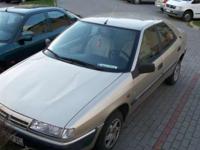 Sprzedam Citroena Xantię z 1997r z silnikiem 1.8i 16V. Stan techniczny BDB. Jedynie do małych poprawek blacharsko- lakierniczych jak ktoś chce ;) Wszystko robiono na bieżąco. Auto jak na hatchbacka przestrzenne i wygodne. Auto posiada: zawieszenie