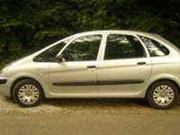 Sprzedam Citroena Xsara Picasso, 1,6 HDI 109 KM, 2006 rok. stan BDB, bezwypadkowy, bogate wyposażenie, wymieniony rozrząd, filtry i olej. Zarejestrowany w Polsce. Osoba prywatna.   Szczegóły pod nr telefonu, cena do uzgodnienia