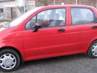 Witam Państwa.
Sprzedam elegancki oraz bardzo zadbany Daewoo Matiz 2002/2003 r. Samochód kupiony w Polsce w salonie. Garażowany od początku. Samochodem jeżdżono głównie do kościoła stąd przebieg tylko 64,000 kilometrów! Sprzedawany okazyjnie. Ważne