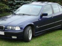 ORYGINALNA DOKŁADKA TYLNEGO ZDERZAKA
BMW E36 91-99r.
WRAZ Z PLASTIKIEM MOCUJĄCYM NA ŚRODKU