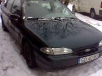 Witam, mam do sprzedania autko Ford Mondeo rocznik 1994
Autko jest na chodzie,do wymiany sprężyny z przodu
Autko jest na oponach zimowych,pełen zbiornik paliwa
Autko nie ma przeglądu,oc ważne do maja
Stan wizualny tak jak widać na zdjęciach