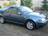 Witam. Sprzedam Volkswagena Golfa IV 1.6 16V 105 KM z instalacją gazową założoną w styczniu 2012 roku. Butla w kole. Przebieg 181 000 km. Kolor grafitowy. Wyposażenie dodatkowe: ABS, centralny zamek sterowany z pilota, alarm, 2 x poduszki powietrzne,