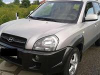 Witam!
Mam do sprzedania Hyundai Tucson CRDi 2.0
Rok produkcji: 2005, Przebieg: 99500 km, Moc: 113 KM, Pojemność skokowa: 1991 cm
WYPOSAŻENIE: 8 X AIRBAG,   KLIMATYZACJA,   ABS,   SKRZYNIA BIEGÓW MANUALNA 5-CIO BIEGOWA,   PRZYCIEMNIANE SZYBY, IMMOBILISER,