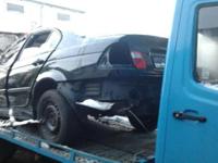 Sprzedam karoserie e46 sedan
Wersja angielska rok prod 2000
Auto nie było uszkodzone, jedyne zagięcie na przednim lewym fartuchu przy transporcie.
Bez szyberdachu,z drzwiami, tylna klapą, błotnikiem lewy przód, tylnym zderzakiem progami itp. kompletnym