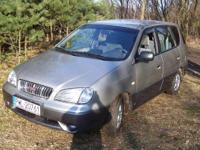 Witam. Mam do sprzedania Kia Carens 1,8 benzyna z 2002r. Auto od miesiąca w kraju, zarejestrowane i ubezpieczone, nie wytłuczone jeszcze na naszych drogach. Silnik o przebiegu 113 000 tys. w bdb. stanie, idealny pod gaz. Auto w pełnej elektryce ze sprawną