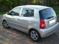 Do sprzedania ekskluzywny Kia Picanto 1,1 CRDI, rok produkcji samochodu 2008, lecz jego rejestracji LUTY 2009, oczywiście samochód garażowany (bez względu na pogodę), samochód mało użytkowany, jego przebieg wynosi 30,000 km.
Diesel o mocy 75 kM, średnia