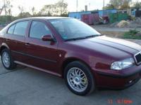 SKODA OCTAVIA
2000r
2.0i 116
WYPOSAŻENIE:
Klimatyzacja
4Xel.szyby
el.lusterka
podgrzewana fotele
ABS
komputer
4xairbag
wspomaganie
Radio CD
alufelgi
Centralny zamek na pilota w kluczyku
2 oryginalne kluczyki
Książka serwisowa w ASO
OPŁACONY
F-VAT MARŻA