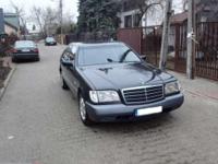 Mam do sprzedania Mercedes ‘a W140 S-Klasa , z silnikiem o pojemności 3500 / 350 TD i mocy 150 km . Wyprodukowany został w 1993 roku jest po przebiegu 364 tyś km . Samochód jest w idealnym stanie technicznym jak i mechanicznym , jest koloru czarnego (