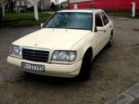 witam sprzedam auto Mercedes klasy E 200 diesel 1995.r nie skladak skrzynia 5 biegowa auto bardzo dobrze jezdzi 2x poduszka powietrzna el szyby el szyber dach kola zimowe oplaty do nastepnego roku wiecej info na tel auto pali w mrozy