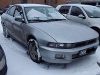 Sprzedam Mitsubishi Galant gaz w stanie bdb
Wyposażenie auta
*Wspomaganie kierownicy
* Podłokietniki przód tyl
* 4 poduszki powietrzne,
* ABS,
* 4 elektryczne szyby
* Elektryczne lusterka, podgrzewane,
* Elektryczny szyberdach
* Halogeny
* Alufelgi 15