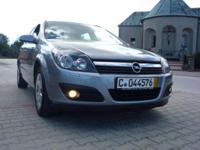 Sprzedam!
Opel Astra H III 1.9 CDTI Kombi 101KM 2006 rok produkcji
Przebieg 183 400km udokumentowany do samego końca ASO Opel
8xAirbag
ABS
Elektryczne szyby i lusterka
Radio CD z MP3 ze sterowaniem w kierownicy
Klimatyzacja 100% sprawna
6cio biegowa