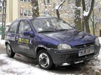 Opel Corsa pojemność 1500 turbo diesel, rok 1994.
Auto zadbane, w pełni sprawne. Silnik bardzo ładnie pracuje.
Radio. Wspomaganie kierownicy, 2 poduszki powietrzne, nowy akumulator, centralny zamek.Z przodu zimowe opony. ABS, szyberdach. Autko bardzo