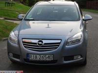 SPRZEDAM !!!
BARDZO EKONOMICZNY SAMOCHÓD *OPEL INSIGNIA* - 2.0 CDTI !!!
SAMOCHÓD TEN OSOBIŚCIE SPROWADZIŁEM Z NIEMIEC - JEST OPŁACONY I ZAREJESTROWANY W POLSCE.
OSTATNI SERWIS W ASO W MAJU 2012 PRZY 147 000km - POWYMIENIANE WSZYSTKIE OLEJE, FILTRY.