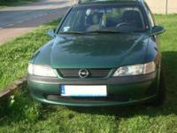 Sprzedam OPEL   VECTRA B   1,6 16V 1997r benzyna/gaz sekwencja   
Przebieg 210000 tys. km
Wyposażenie: Wspomaganie kierownicy ,centralny zamek ,ABS 2 PP podłokietnik ze schowkiem, szyberdach , immobiliser dzielona tylnia kanapa welurowa tapicerka,