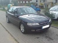 Opel Vectra B 98 r. Pojemność silnika 1.8, moc 115 KM. Sprowadzony z Niemiec. Gaz sekwencja STAG.
Wyposażenie: poduszki pow., kurtyny boczne, klimatronik, ABS, kierownica wielofunkcyjna, elektr. przednie szyby, podgrzewane lusterka, komputer, centralny