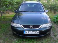 Witam mam do sprzedania
Vectra B FL (po liftingu) 1999/2000
z silnikiem 2,0.16v 136km
samochód doinwestowany mechanicznie - do jazdy.
rozrząd wymieniony 20 tys km temu
olej wymieniony 700 km temu
nowe klocki nowe tarcze
amortyzatory wymieniane w tamtym