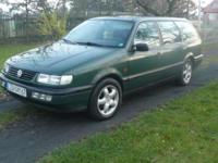 volkswagen passat 1.9 TDI 1994r, centralny zamek, szyberdach,alufelgi, wypinany hak, roleta bagażnika, radio, stan bardzo dobry, gotowy do jazdy, nie wymaga wkładu finansowego, polecam samochód bardzo oszczędny przestronny i wygodny.