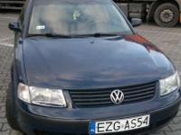 Sprzedam VW Passat B5 1.9 TDI, pierwsza rejestracja za granicą 07.1998r. sprowadzony z Niemiec w 2010r. zarejestrowany, ważne opłaty, stan techniczny i wizualny bdb, ekonomiczny-spalanie na trasie 5,5l ON/100km , komfortowa limuzyna, wspomaganie