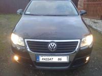 Passat B6 2005 r. ,auto 2 lata w kraju , zadbane , bogate wyposażenie min .10X AirBag , 2 strefowy CLIMATRONIC , radio SONY ze zmieniarką na 6 płyt , 8x głośniki Sony ,czujnik ,deszczu zmierzczu itd. klimatyzowane schowki , doświetlanie drogi do domu ,