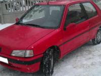 Sprzedam peugeota 106 1.0 stan bardzo dobry jak na ten rok zero korozji po wymianie calego wydechu klockow tarcz szczek tylnych oleju w silniku nowe opony zimowe wszystkie cztery samochod nie picowany naprawde sprawny srodek jak nowy niewielkie spalanie