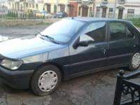 Mam do sprzedania Peugeota 1,9 td z 1996 roku, hatchback, zielony metalic, 5 drzwiowy, wspomaganie, elektr. szyberdach, radio CD ze sterowaniem przy kierownicy, w dobrym stanie.