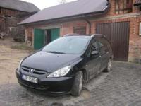 ŚLICZNY PEUGEOT 307 SW 2.0 HDI 107km
Wyposażenie: ABS,Wspomaganie kierownicy, Centralny zamek, Klimatyzacja, Poduszka powietrzna, Elektryczne szyby, Radio+CD, Tempomat, Lakier metallic, Hak, Elektryczne lusterka, Komputer pokładowy, Kontrola