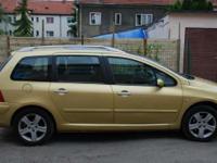 Przebieg 154 000 km.
ABS, Autoalarm, Wspomaganie kierownicy, Centralny zamek, Klimatyzacja, Poduszka powietrzna, Elektryczne szyby, Radio+CD, Lakier metallic złoty, Immobilizer, Komputer pokładowy, siedmioosobowy.
Wymienione amortyzatory przednie, pasek