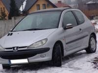 Do sprzedania Peugeot 206 1.6 - 3 drzwi - wersja ze szklanym dachem !!!
Zarejestrowany w Polsce z ważnym przeglądem technicznym i ubezpieczeniem OC.
Samochód w pełni sprawny mechanicznie, jest czysty i zadbany. Tapicerka nie ma żadnych śladów użytkowania,