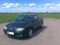 Renault Megane Coupe 1,9 DTI 2000r , klimatyzacja nabita sprawna, centralny zamek na pilota,skórzana tapicerka, ABS, immobilizer, oryg. radio +cd sterowane przy kierownicy, elektryczne szyby, alufelgi, przebieg 189tyś km, spalanie na poziomie 5,5l , 4