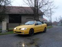 Renault Megane Kabriolet rocznik 1997 z silnikiem benzynowym o pojemności 1,6 16V i mocy 90 KM.Samochód jest świeżo sprowadzony z Niemiec do opłat (ok.1200 zł).Auto jest sprawne technicznie,bezwypadkowe i ma bardzo atrakcyjny wygląd oraz bogate