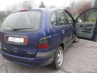 Sprzedam Renault Scenic Rok produkcji 1999, poj. silnika 1,9 DTI Wyposażenie: -elektryczne lusterka -elektryczne szyby przednie -4x airbag -wspomaganie -centralny zamek z pilota -ABS -opony zimowe na alufelgach -radio CD -klimatyzacja -halogeny