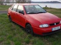 Seat Cordoba 1,4, benzyna, salon polska, centralny zamek, posiadam książkę serwisową, drugi komplet kluczyków, jestem jego drugim właścicielem, auto w ciągłej eksploatacji, na bieżąco wymieniane płyny, oleje, rozrząd, filtry (wg wskazań licznika