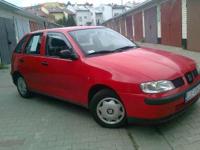 Seat Ibiza II FL,rok produkcji 1999/2000, 1,4 benzyna+gaz.
Kolor czerwony.Przebieg 136500 km.
Wyposażenie:
-elektryczne szyby,
-centralny zamek(z pilota)
-poduszki powietrzne
-radio cd,marka JVC
-immobiliser
-instalacja gazowa-sekwencja
-welurowa