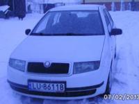 sprzedam skoda fabia benzyna-gaz biały,pieciodrzwiowy,sekwencja,radiomagnetofon,poduszki powietrzne,wazne opłaty,2001rok.210000tys przebiegu zla jakość zdjęć ze wzgledu na pogodę,cena 7200tys