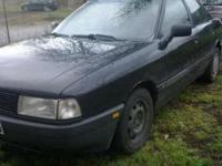 Sprzedam audi 80 B3 2.0 benzyna, sedan, kolor czarny, posiada hak wbity w dowód. auto nie sprawiło mi większych problemów. spalanie w cyklu mieszanym wynosi ok. 8 litrów. Auto zostało sprowadzone w 2005r. z Holandii. w tym roku zostało wymienione: wahacze