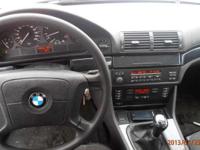 Witam.
Mam do sprzedania czarne BMW e39 520i z 97r.150KM
Autko jest utrzymane w doskonałym stanie technicznym i wizualnym i nie miało żadnych przygód.
Jego wyposażenie;alufelgi zima,klimatronik dwu strefowy(nabita i sprawna),oryginalne