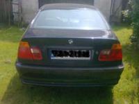 Mam do sprzedania bmw e 46 1,8 benzyna rok   1999 jego wyposażenie to alufelgi ,klimatyzacja, czujnik parkowania ,wspomaganie kierownicy tapicerka welurowa ważny przegląd i ubezpieczenie auto cały czas użytkowane .wszelkie pytania udzielę telefonicznie