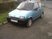 Do sprzedania Fiat cinquecento 900 z roku 97. Samochód posiada orginalne blachy i lakier. Po wymianie 4 amortyzatorów, gałek , nowy tlumik. Autko na wtrysku. Działa na benzynie i gazie.