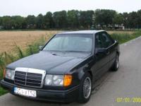 sprzedam mercedesa 300d 1986rok ,skrzynia automatyczna,tempomat,eletr.lusterka,eletr.szyby,eletr.szyberdach,auto jest w idealnym stanie kompletnie bez rdzy,automat przezuca biegi bez szarpniec,Autem aktualnie znajduje sie w holandi