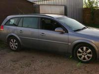 Sprzedam Opel Vectra C 1,9 CDTI 150KM 2005r Kombi Srebna,Auto na oryginalnych alumach 16' Nawigacja oryginalna z mapą polski 2012,Klimatronik,auto rodzinne wygodne przede wszystkim,zadbane.Ogłoszenie prywatne Nie od handlarza!.Auto bezwypadkowe jedynie są