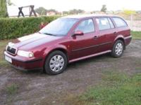 SKODA OCTAVIA
ROK 1999
LAKIER BORDOWA PERŁA
AUTO BEZWYPADKOWE !!!!
PRZEBIEG   189TYŚ. KM
AUTO BARDZO CZYSTE I ZADBANE
** WYPOSAŻENIE **
** KLIMA (100% sprawna )**
** EL.SZYBY x4 **
** EL. LUSTERKA **
** WSPOMAGANI KIEROWNICY **
** REGULACJA KIEROWNICY W