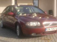 Witam, do sprzedania posiadam auto marki Volvo S80 z 2002r o pojemnosci 2.4 w gazie sekwencyjnym. Auto jest w bardzo ladnym stanie i posiada bogate wyposazenie typu: skora, 4elektryczne szyby, elektryczne lusterka, podgrzewane fotele, halogeny, alufelgi