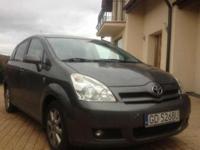Corolla Verso 12.2004r, 1.8VVTi z automatyczna skrzynią biegów, auto zakupione w Polsce.
W naszych rekach od 4 lat kupione z przebiegiem 110 tyś km,jako bezwypadkowe(i takim pozostalo do dzś)serwisowane w aso przez pierwszego wlascicela w Toyocie i dalej
